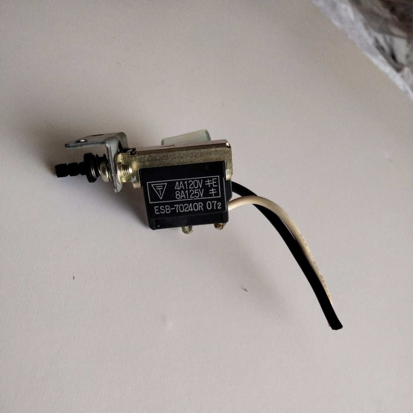 PIONEER CT-F1050 ESB-70240R 07 2 BOTON DE ENCENDERLO 1368095