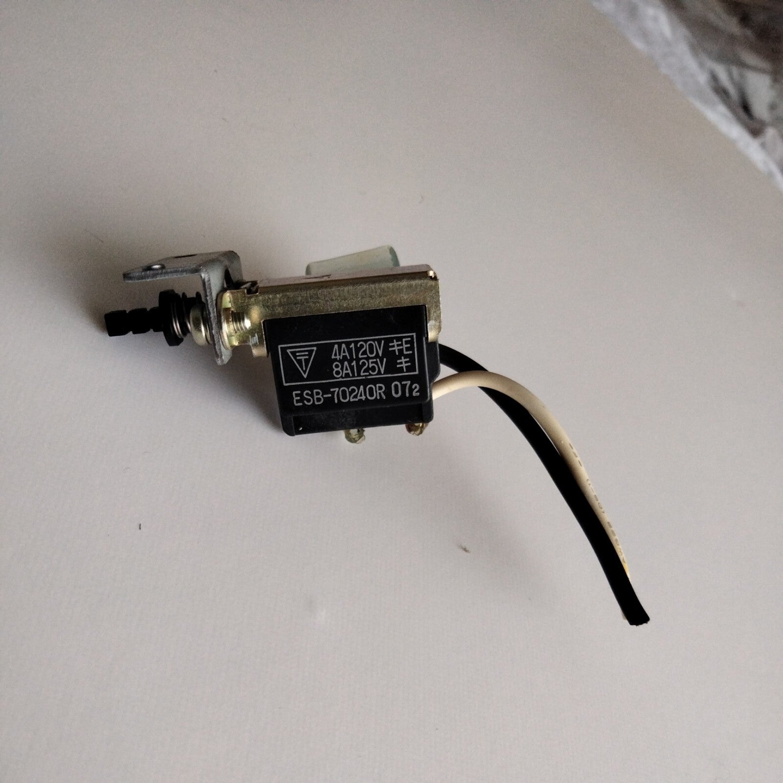 PIONEER CT-F1050 ESB-70240R 07 2 BOTON DE ENCENDERLO 1368095