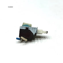 SONY TC-K33 BOTON 4A/32A250Y SOLIP  /2132273/C18 B1