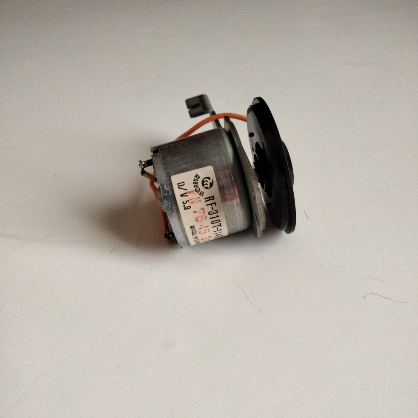 RF-310T-11400 D/V 5.9 MOTOR   1368108
